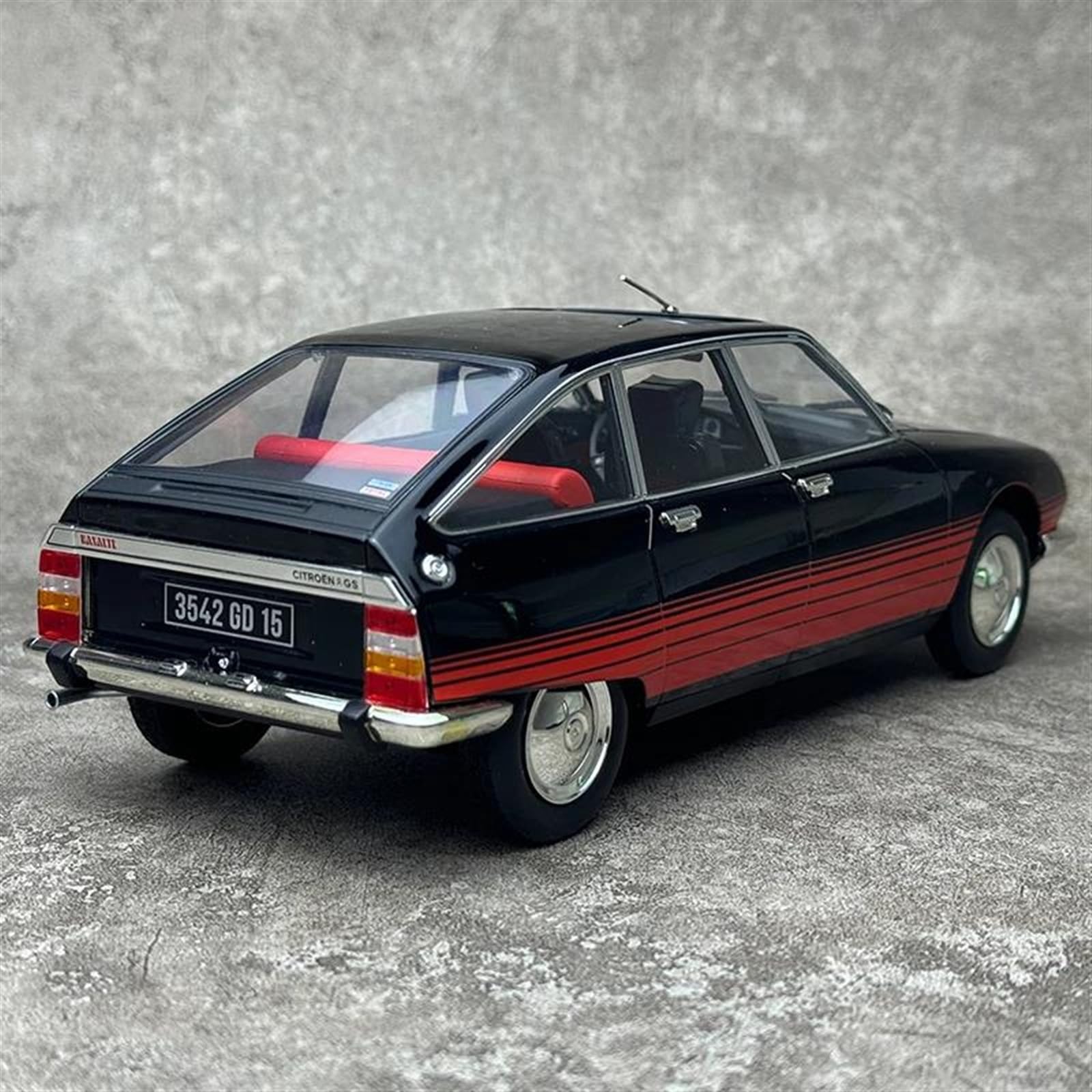 Amazon.co.jp: スケールモデル車両 1:18 シトロエン GS 1978
